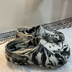 Crocs KIDS' CLASSIC MARBLED CLOG